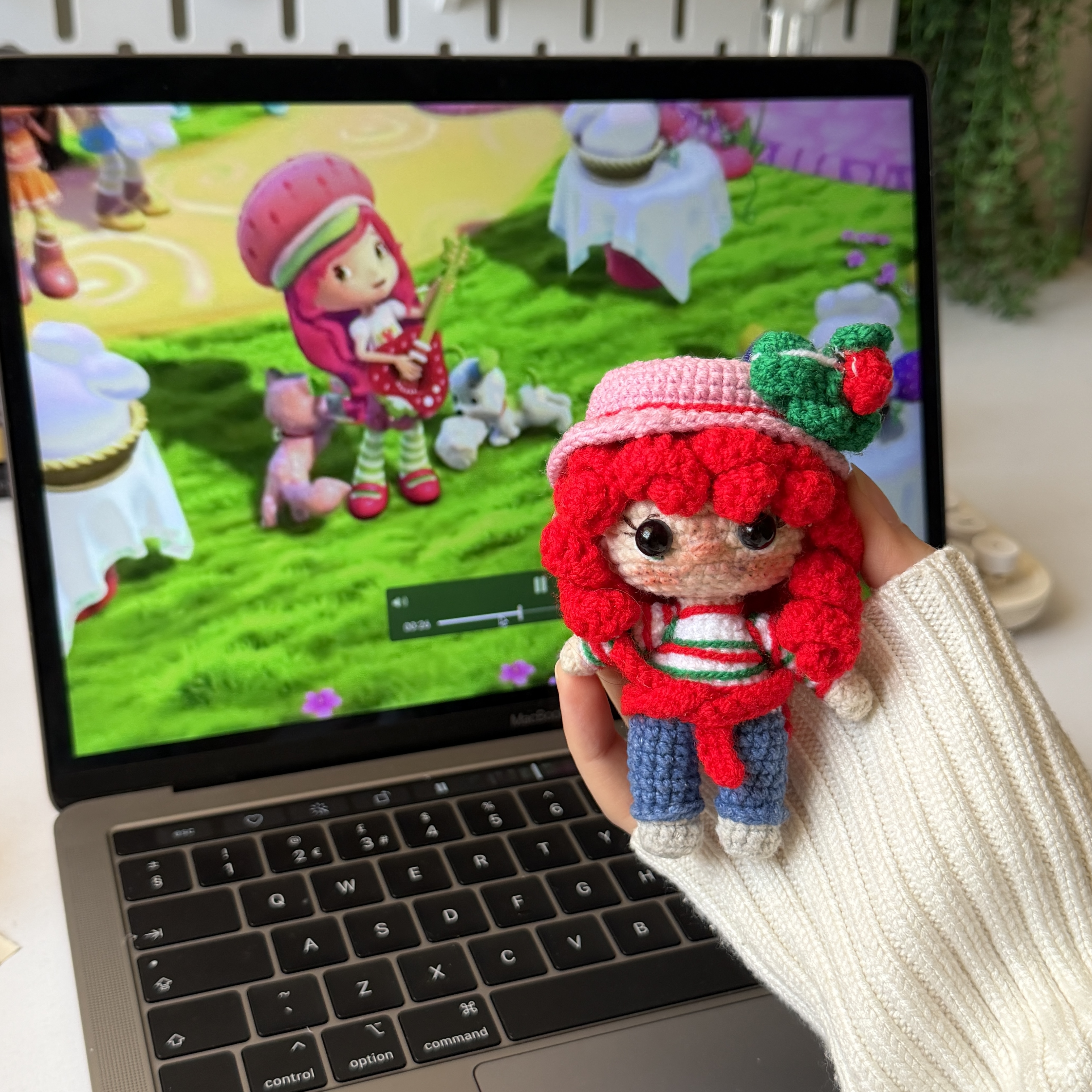 دختر توت فرنگی🍓🌿